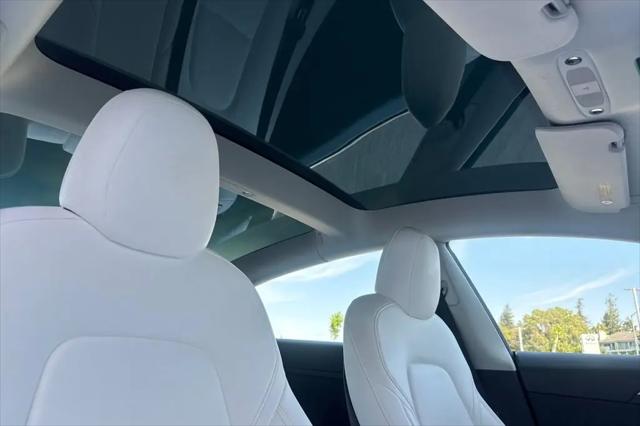 2022 Tesla Model 3 Rear-Wheel Drive