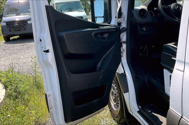 2023 Mercedes-Benz Sprinter 2500 Standard Roof 4-Cyl Gas