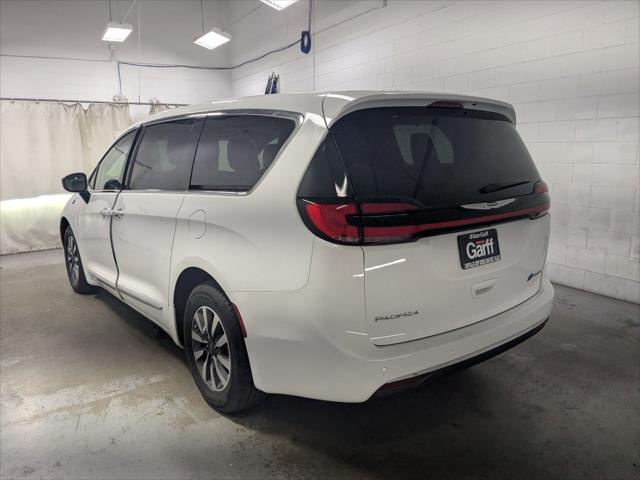 2023 Chrysler Pacifica Hybrid Limited