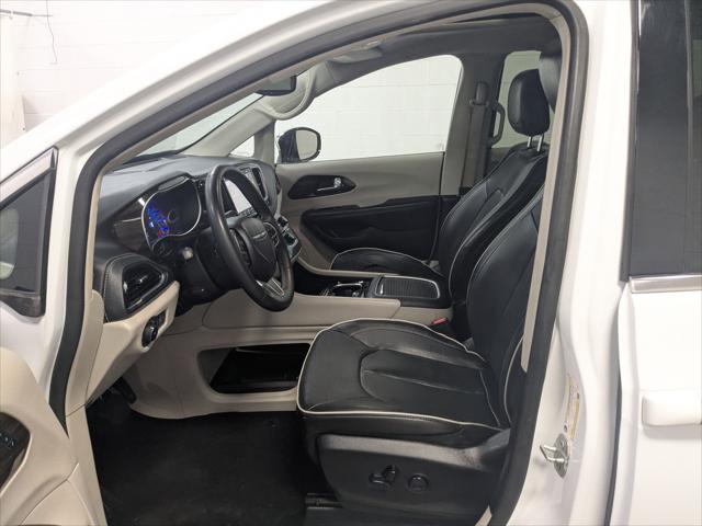 2023 Chrysler Pacifica Hybrid Limited