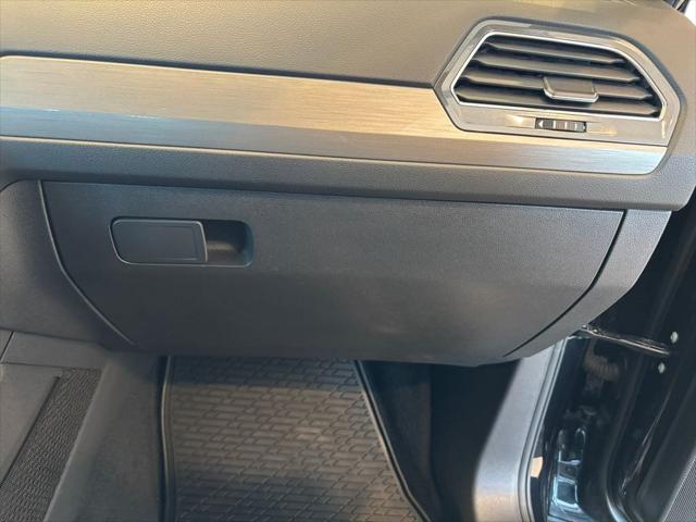 2020 Volkswagen Tiguan 2.0T SE R-Line Black