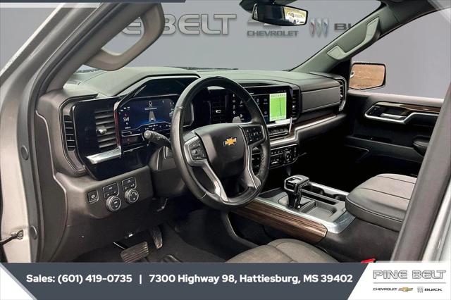2025 Chevrolet Silverado 1500 4WD Crew Cab Standard Bed LT