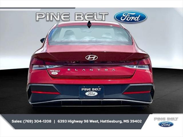 2024 Hyundai Elantra SE