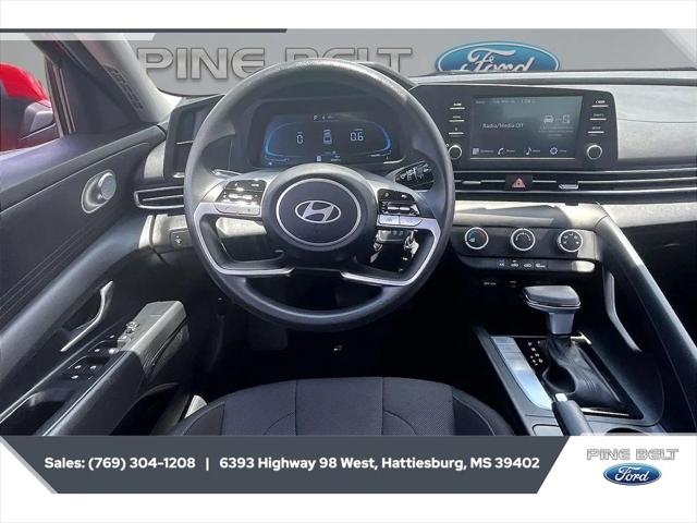 2024 Hyundai Elantra SE