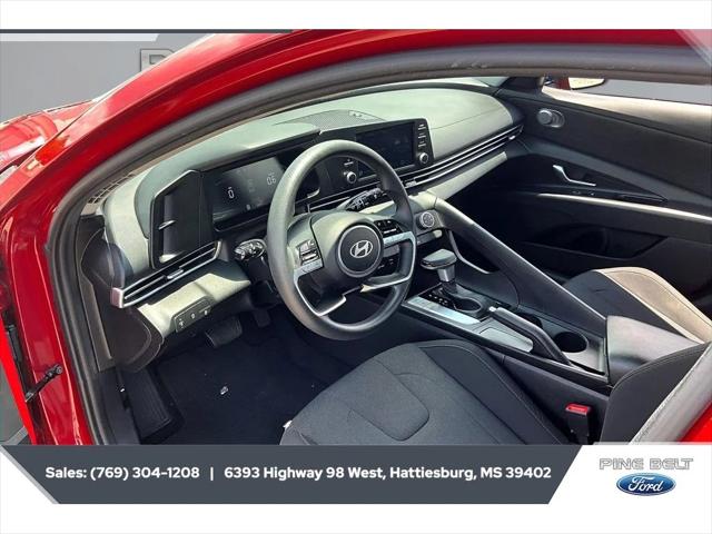 2024 Hyundai Elantra SE