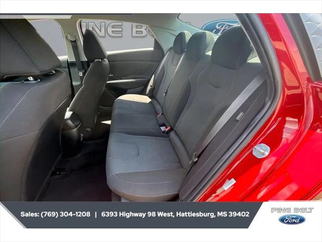 2024 Hyundai Elantra SE