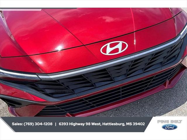 2024 Hyundai Elantra SE