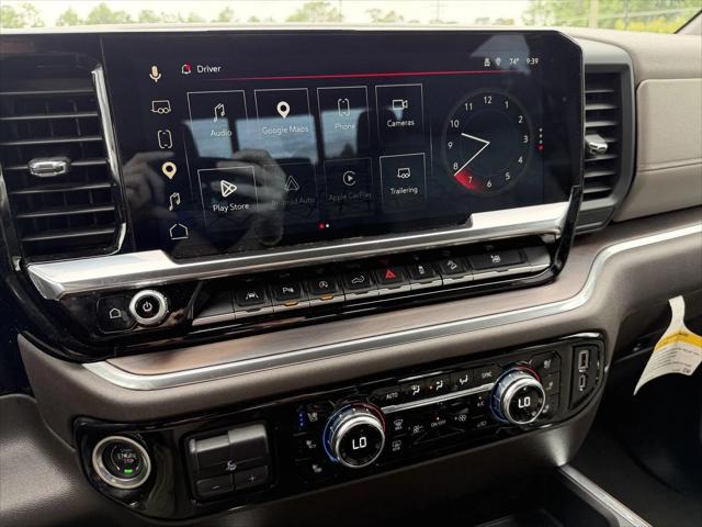2022 GMC Sierra 1500 4WD Crew Cab Short Box SLT