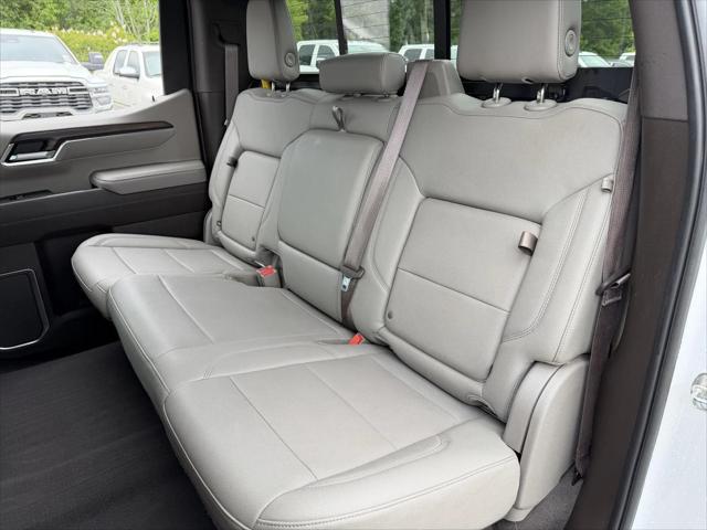 2022 GMC Sierra 1500 4WD Crew Cab Short Box SLT