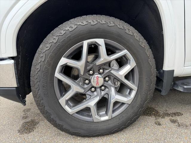 2022 GMC Sierra 1500 4WD Crew Cab Short Box SLT