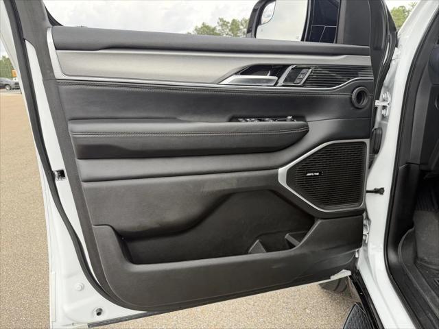 2023 Jeep Wagoneer Series II Carbide 4x2