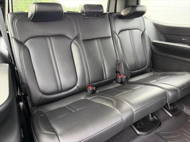 2023 Jeep Wagoneer Series II Carbide 4x2