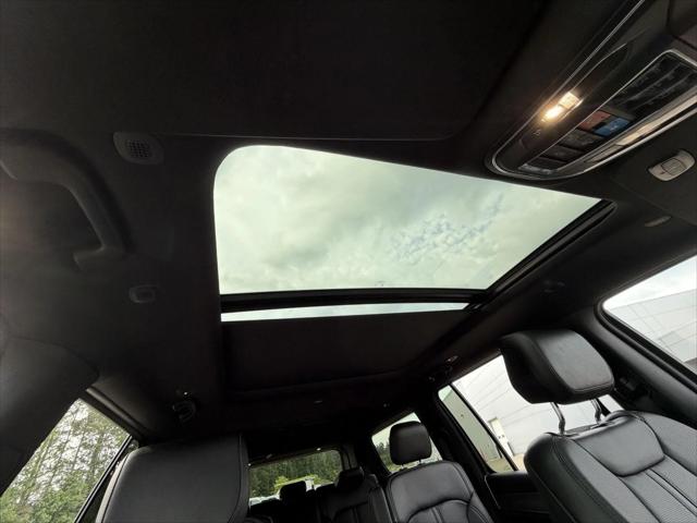 2023 Jeep Wagoneer Series II Carbide 4x2