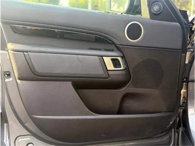 2019 Land Rover Discovery SE