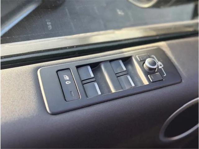 2019 Land Rover Discovery SE