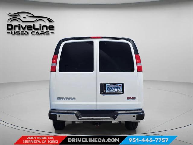 2025 GMC Savana Passenger RWD 3500 Extended Wheelbase LT