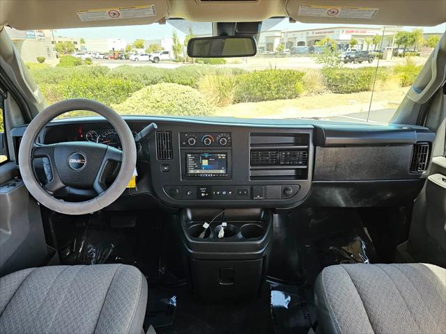 2025 GMC Savana Passenger RWD 3500 Extended Wheelbase LT