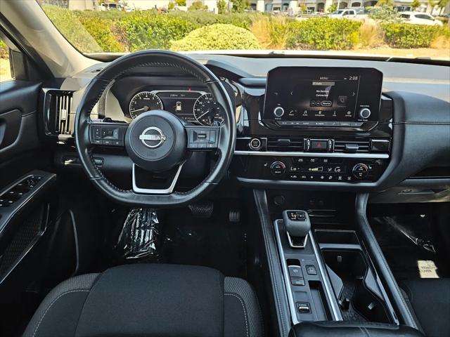 2024 Nissan Pathfinder SV FWD