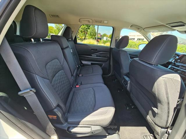 2024 Nissan Pathfinder SV FWD
