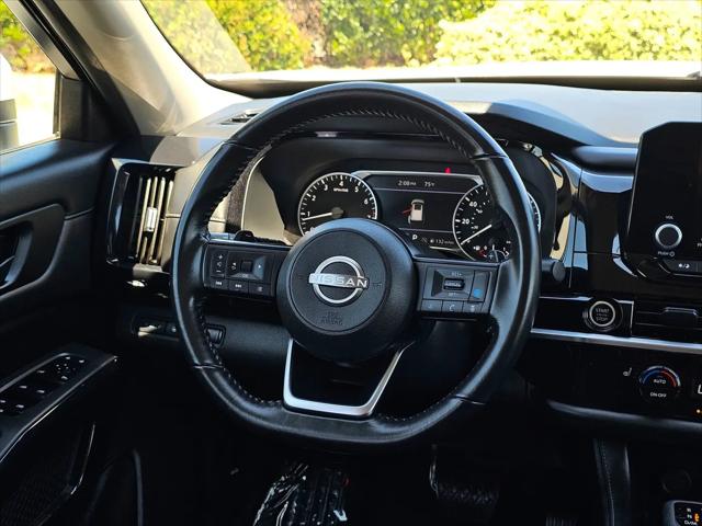 2024 Nissan Pathfinder SV FWD