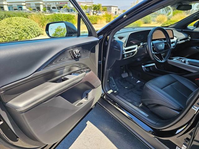 2024 Cadillac iQ Luxury w/1SC