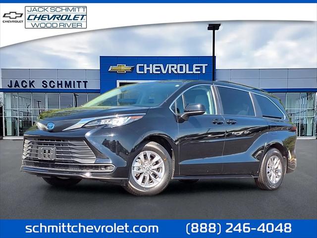 2023 Toyota Sienna LE for sale in Wood River, IL