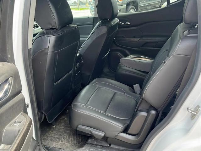 2023 GMC Acadia AWD SLT