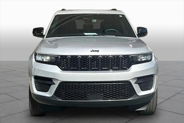 2023 Jeep Grand Cherokee Altitude 4x2