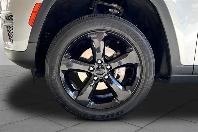 2023 Jeep Grand Cherokee Altitude 4x2