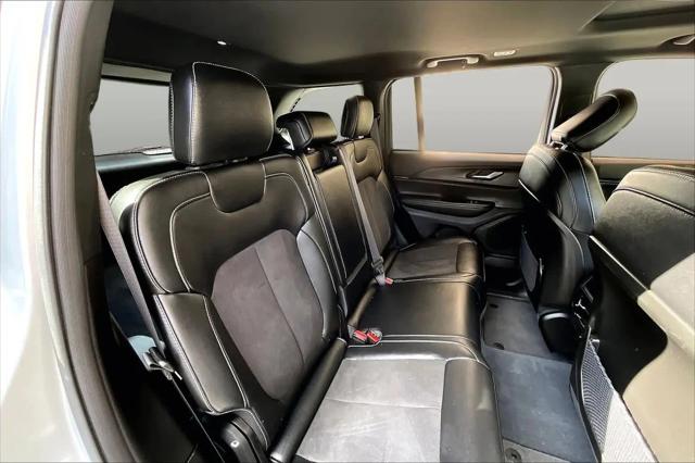 2023 Jeep Grand Cherokee Altitude 4x2