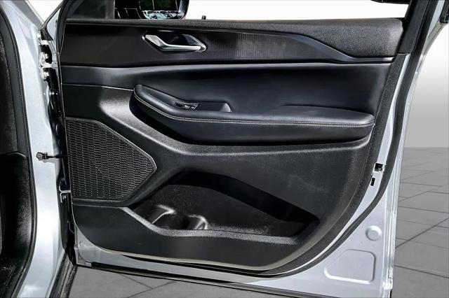 2023 Jeep Grand Cherokee Altitude 4x2