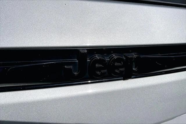 2023 Jeep Grand Cherokee Altitude 4x2