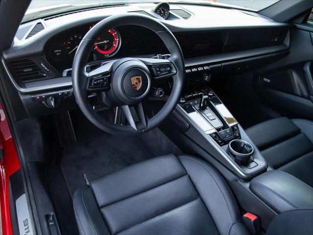 2022 Porsche 911 Carrera
