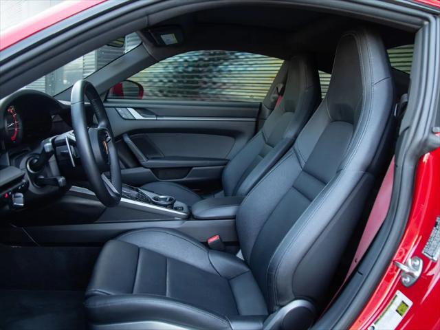 2022 Porsche 911 Carrera