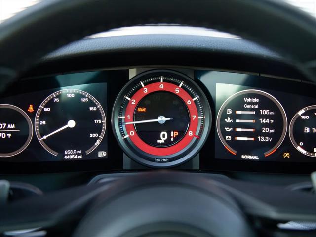 2022 Porsche 911 Carrera
