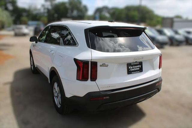 2023 Kia Sorento LX