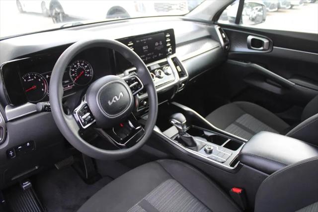2023 Kia Sorento LX