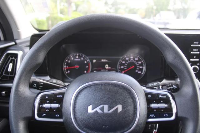 2023 Kia Sorento LX