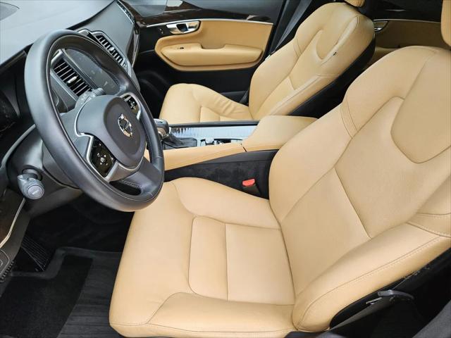 2019 Volvo XC90 T6 Momentum