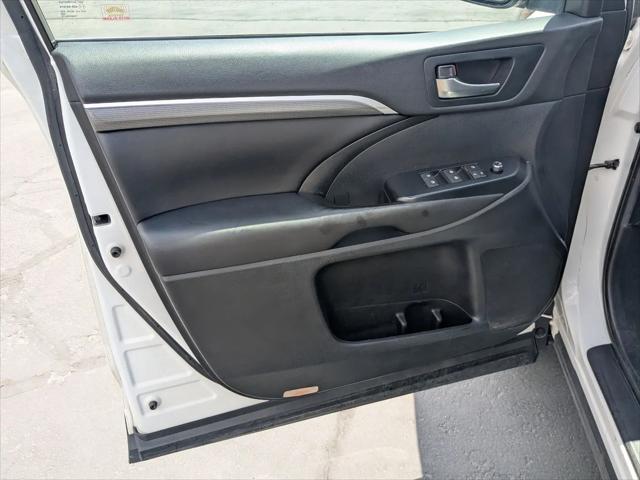 2019 Toyota Highlander SE