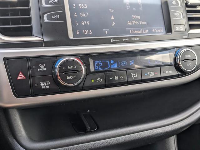 2019 Toyota Highlander SE