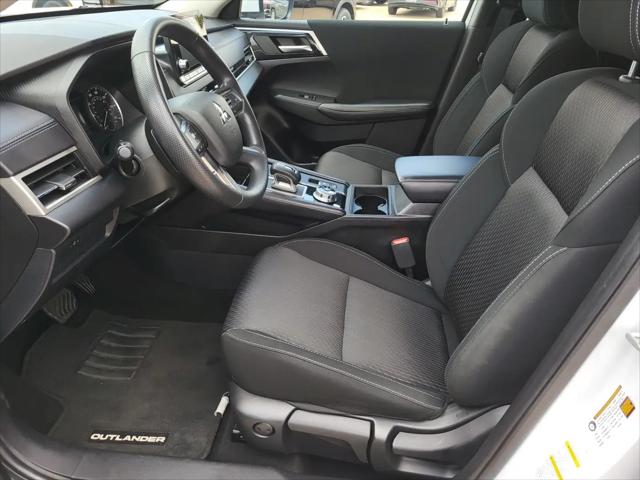 2024 Mitsubishi Outlander ES 2.5 2WD