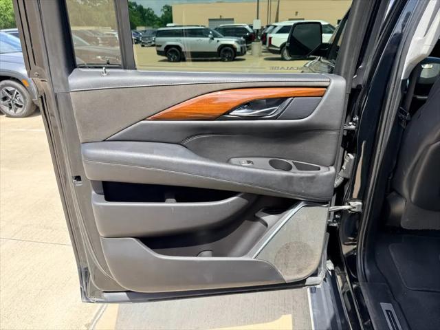 2019 Cadillac Escalade ESV Luxury