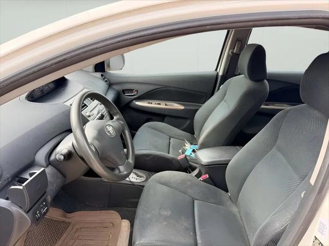 2010 Toyota Yaris Base