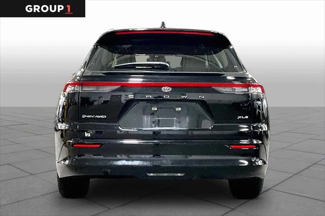 2025 Toyota Crown Signia XLE