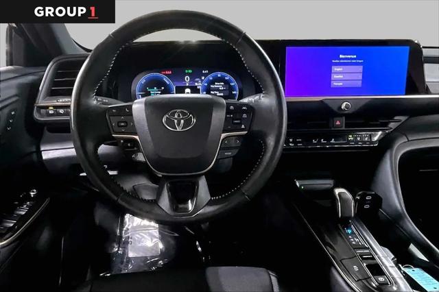 2025 Toyota Crown Signia XLE