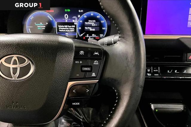 2025 Toyota Crown Signia XLE