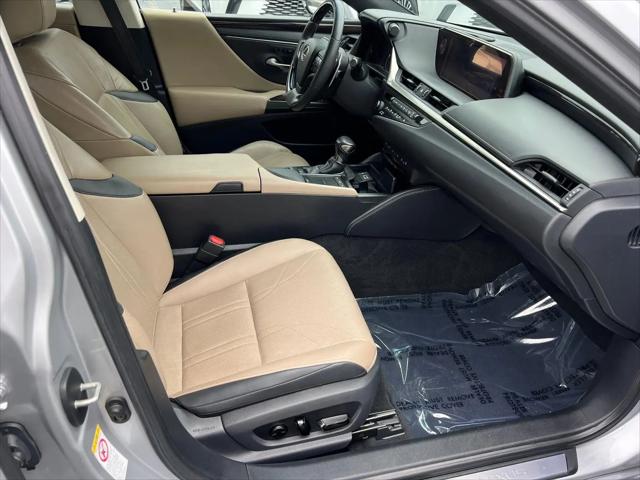 2019 Lexus ES 350 Luxury