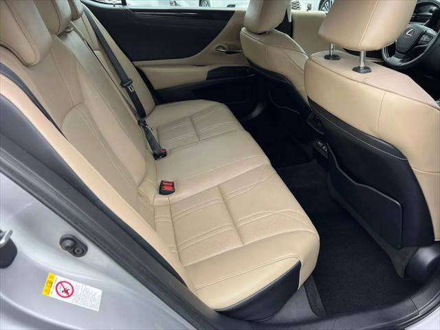 2019 Lexus ES 350 Luxury