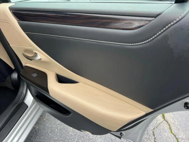 2019 Lexus ES 350 Luxury